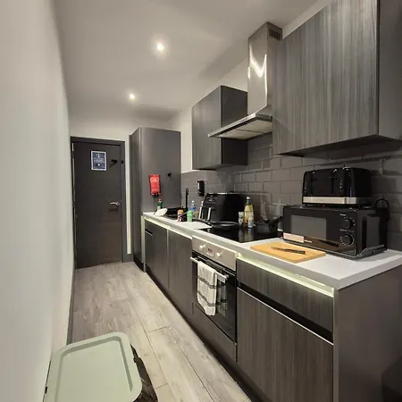 Apartment Centre With Super King Bed Fully Equipped Perfect For Long *