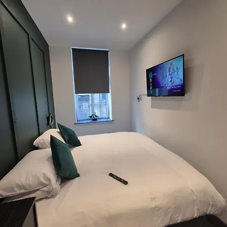 Apartment Centre With Super King Bed Fully Equipped Perfect For Long Bradford (West Yorkshire)