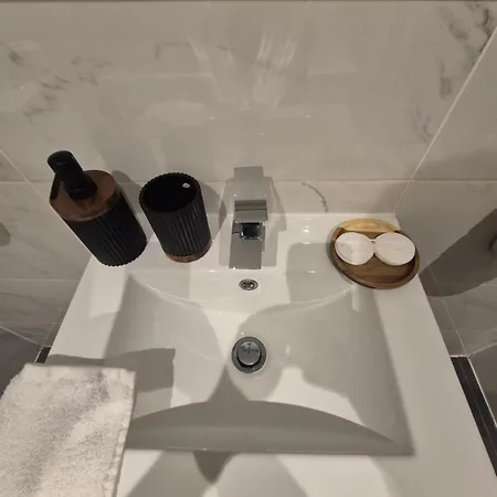 Centre With Super King Bed Fully Equipped Perfect For Long *