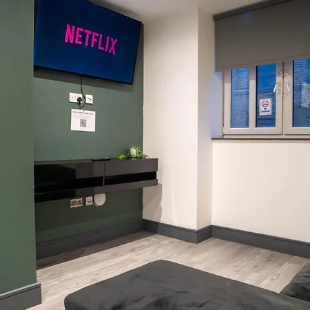 Centre With Super King Bed Fully Equipped Perfect For Long 布雷得佛