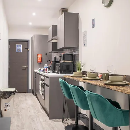 Centre With Super King Bed Fully Equipped Perfect For Long