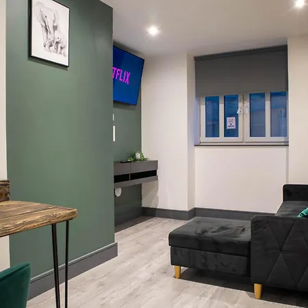Daire Centre With Super King Bed Fully Equipped Perfect For Long
